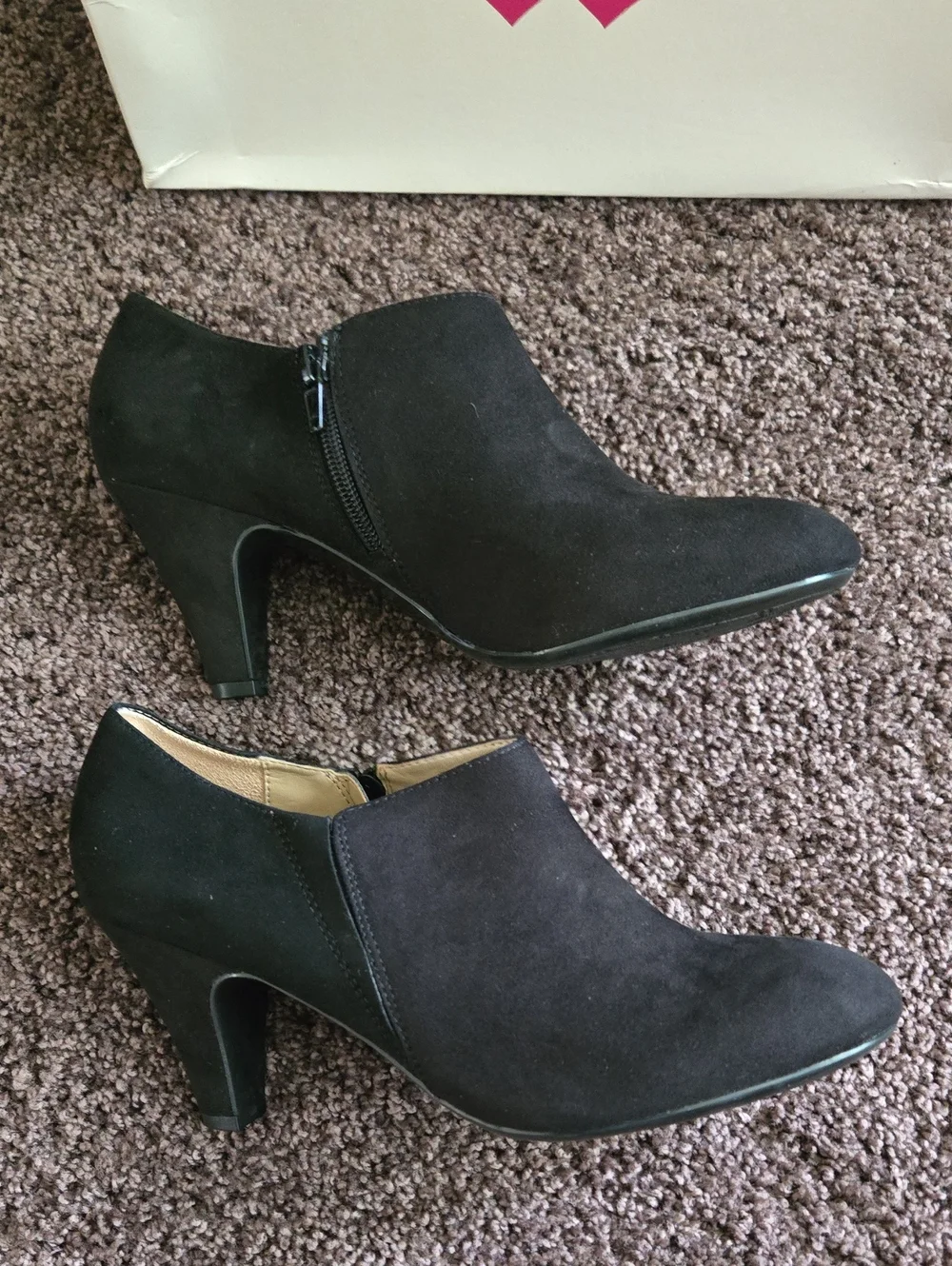 NEW Naturalizer Black Heeled Booties 8 M